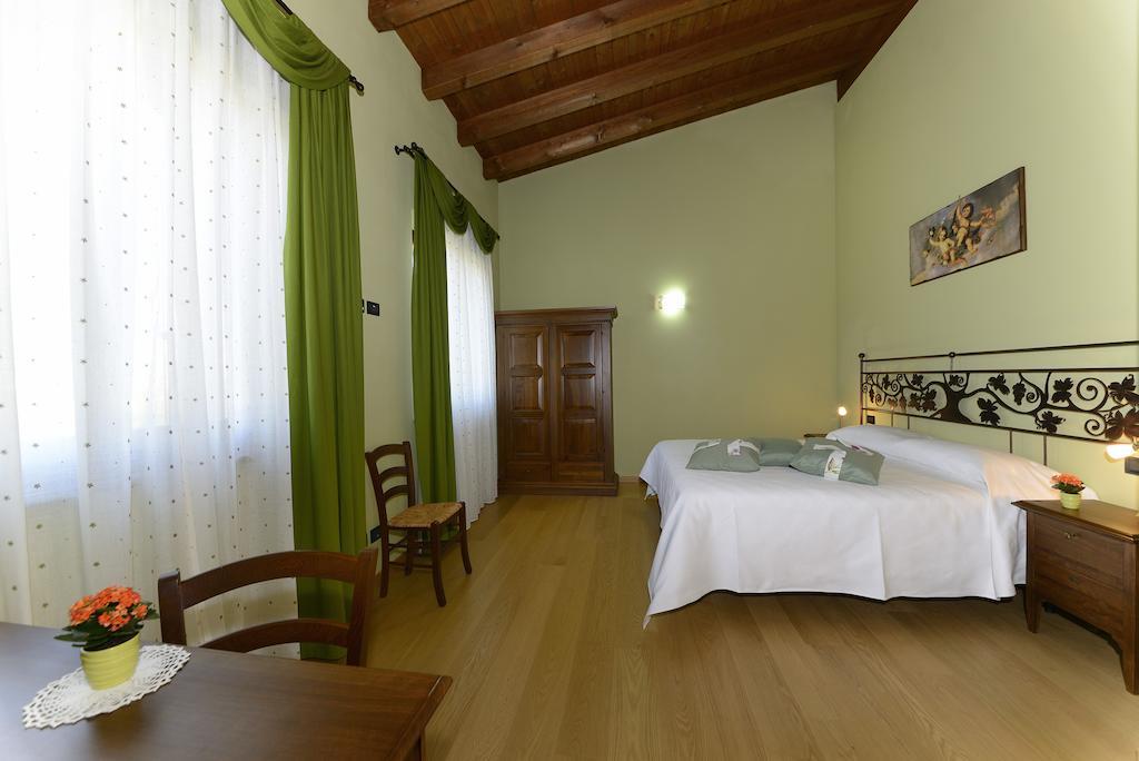 Agriturismo Bacche Di Bosco Βερόνα Δωμάτιο φωτογραφία
